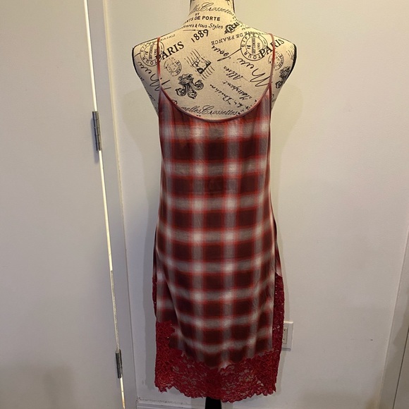 Divine Heritage Camisole - Picture 2 of 6